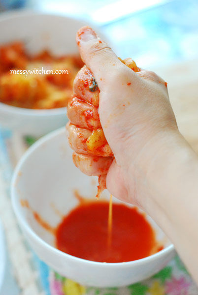 Squeeze Out Water From Kimchi